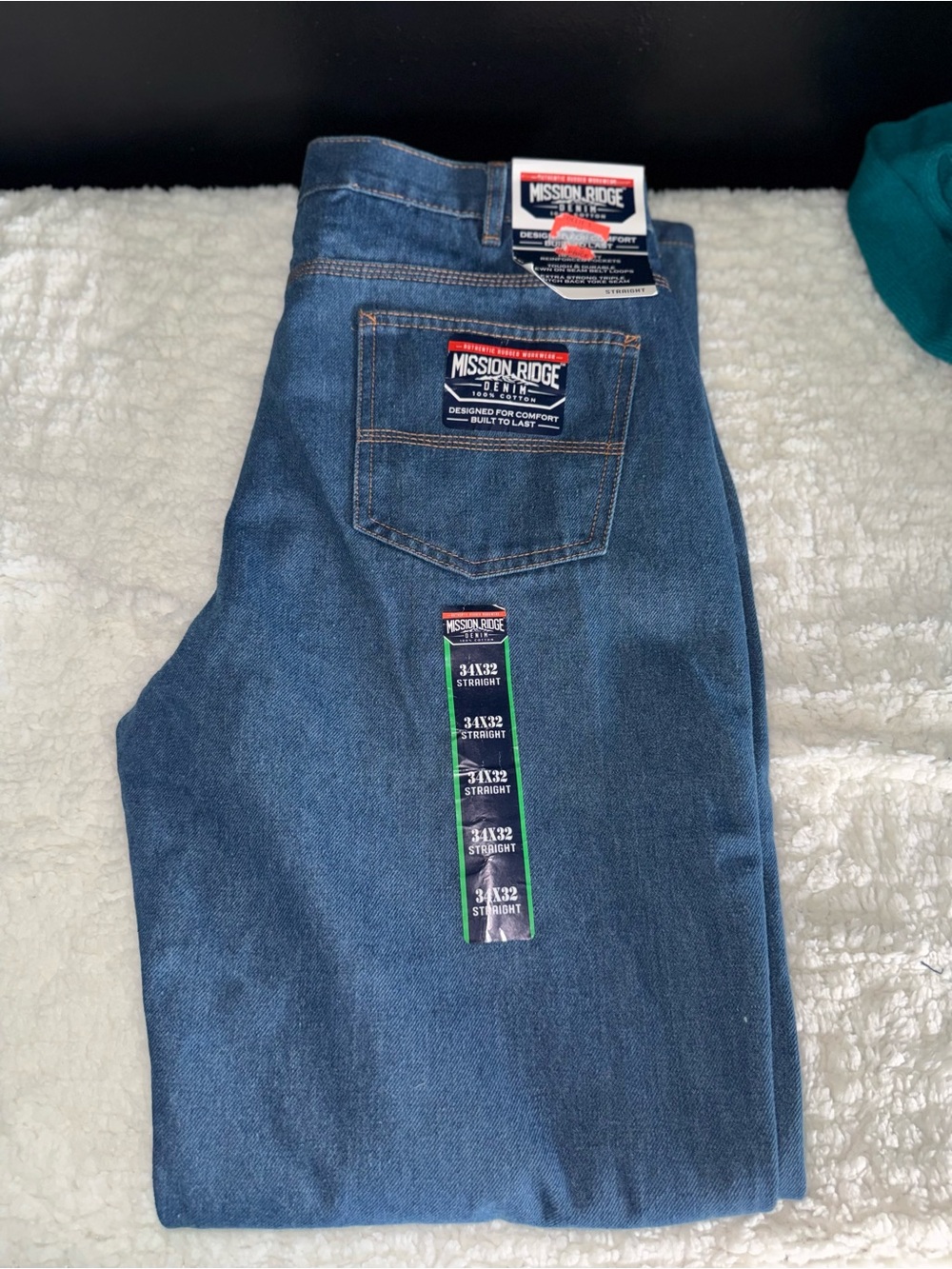 Mission Ridge Men’s Straight Jeans in Dark Blue Wash